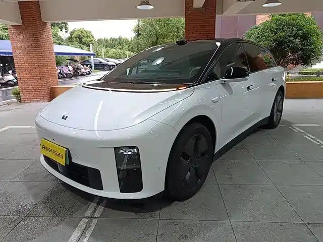Li Auto i6 2025 Two-Wheel Drive Standard Edition