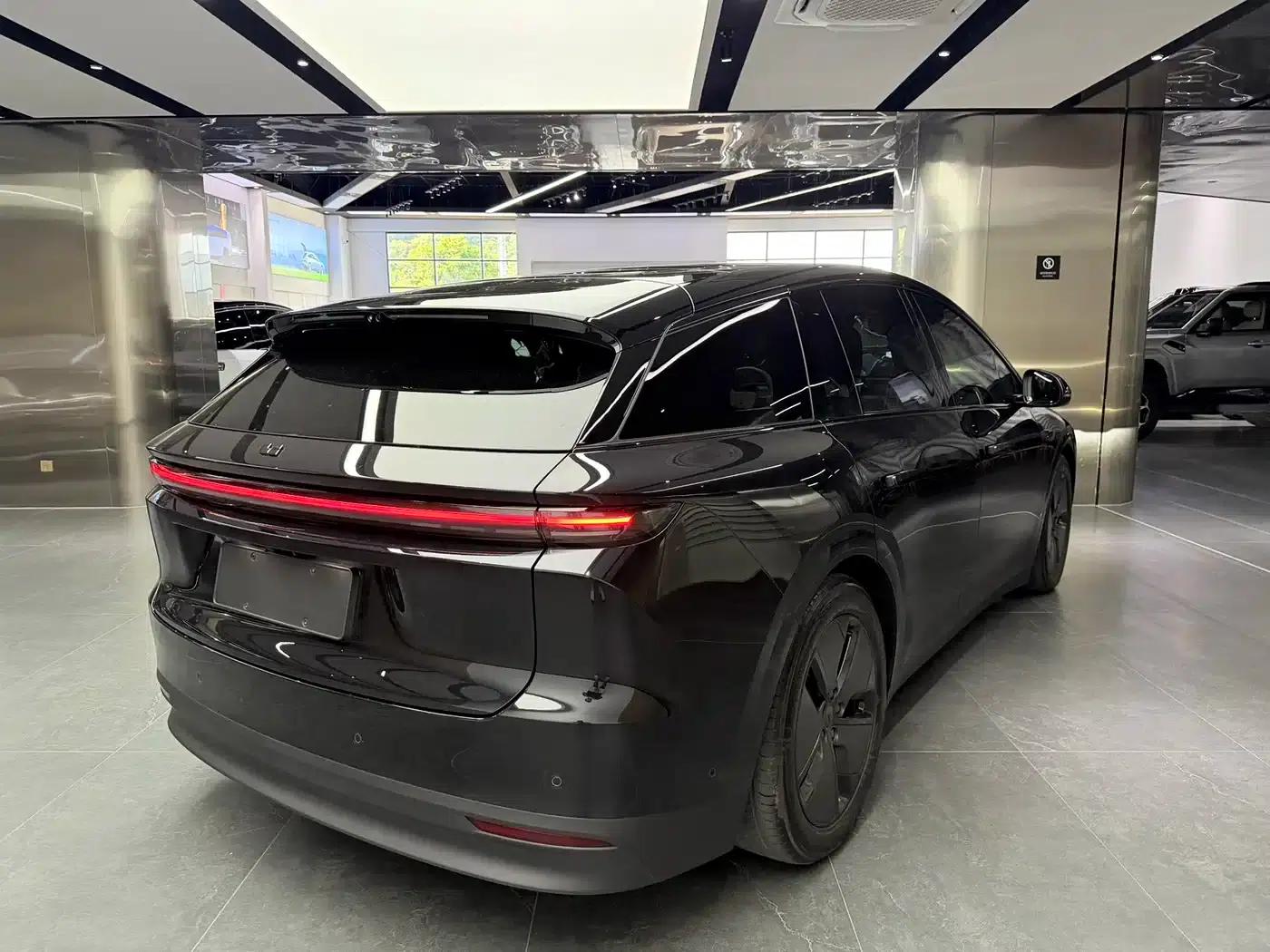 Li Auto i6 2025 Two-Wheel Drive Standard Edition — миниатюра 14