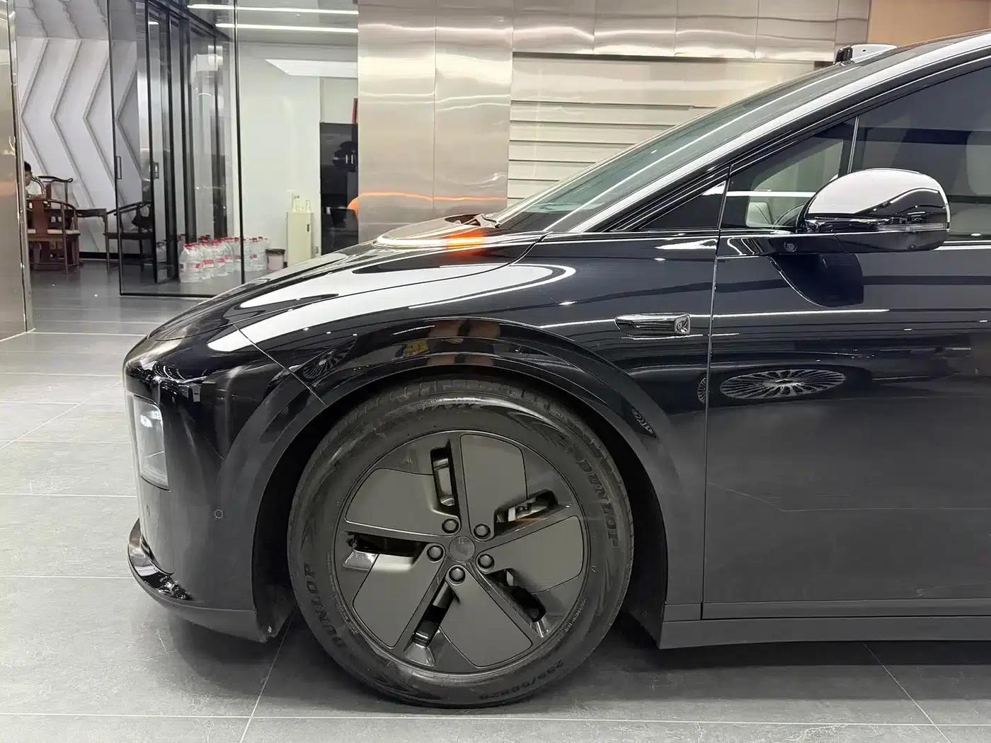 Li Auto i6 2025 Two-Wheel Drive Standard Edition — миниатюра 16