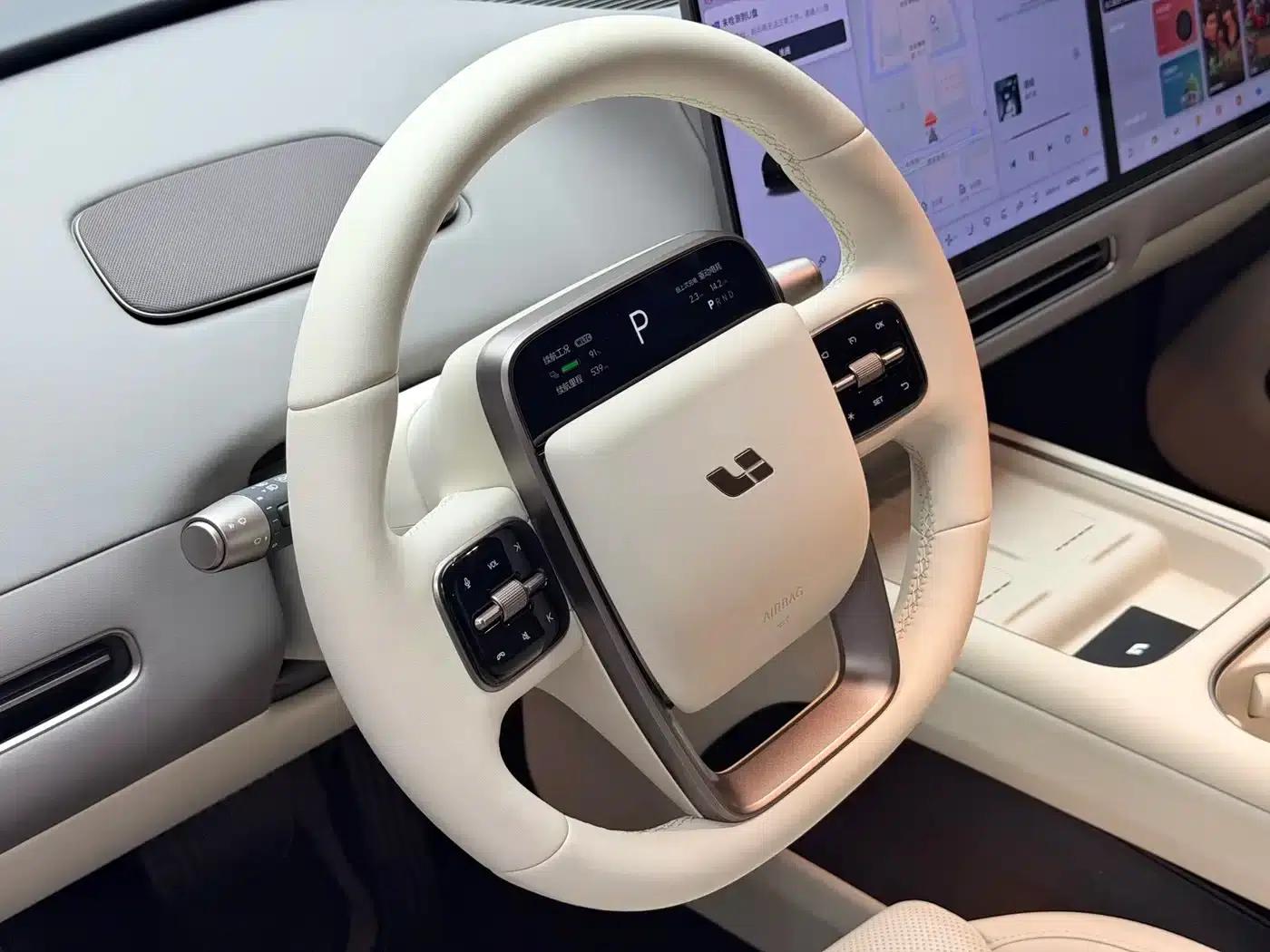 Li Auto i6 2025 Two-Wheel Drive Standard Edition — миниатюра 4