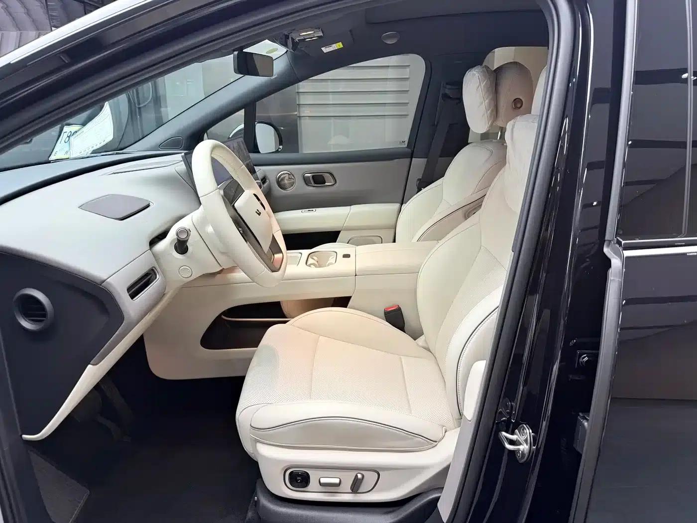 Li Auto i6 2025 Two-Wheel Drive Standard Edition — миниатюра 5