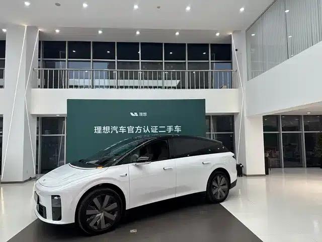 Li Auto i6 2025 AWD Standard Edition