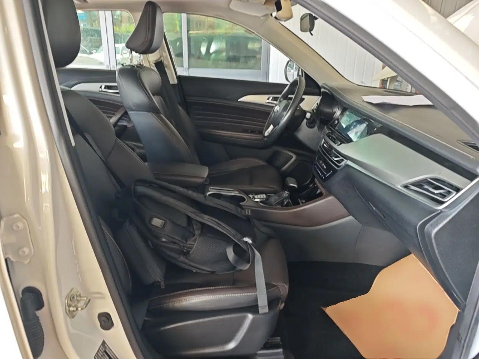 CHANGAN CS35PLUS 2019 1.6L Automatic Changlian Edition — миниатюра 27
