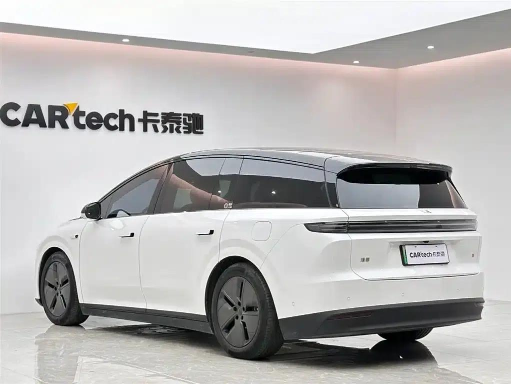 Li Auto i8 2025 Standard Edition — миниатюра 3