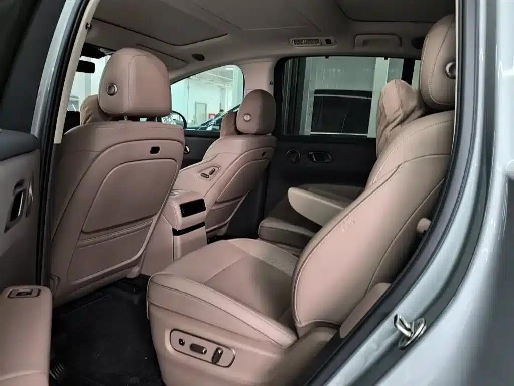 Li Auto i8 2025 Standard Edition — миниатюра 3