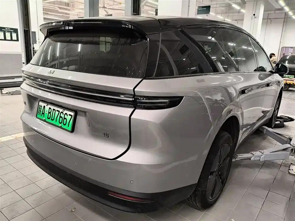 Li Auto i8 2025 Standard Edition — миниатюра 4