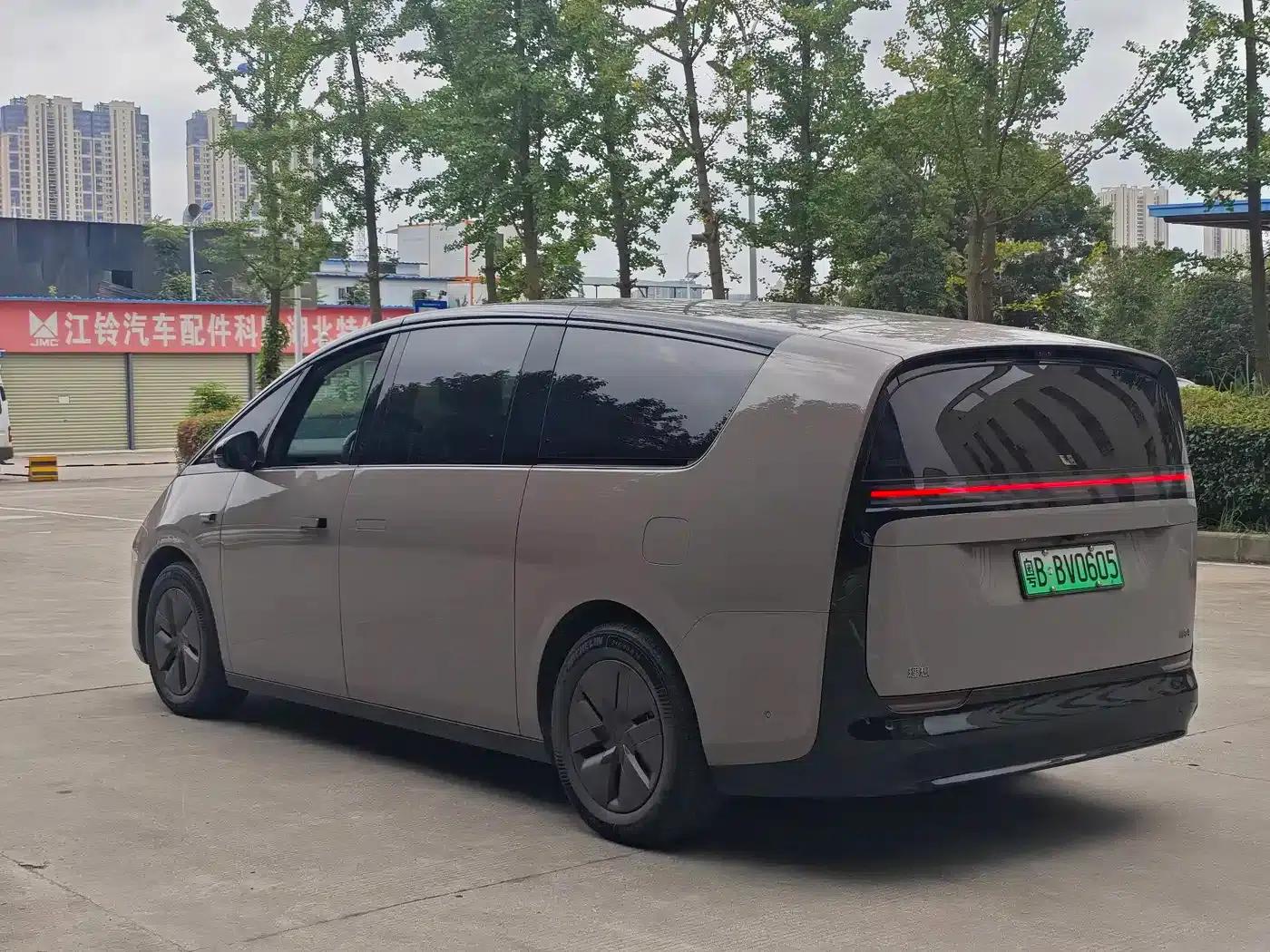 Li Auto MEGA 2024 Ultra — миниатюра 13