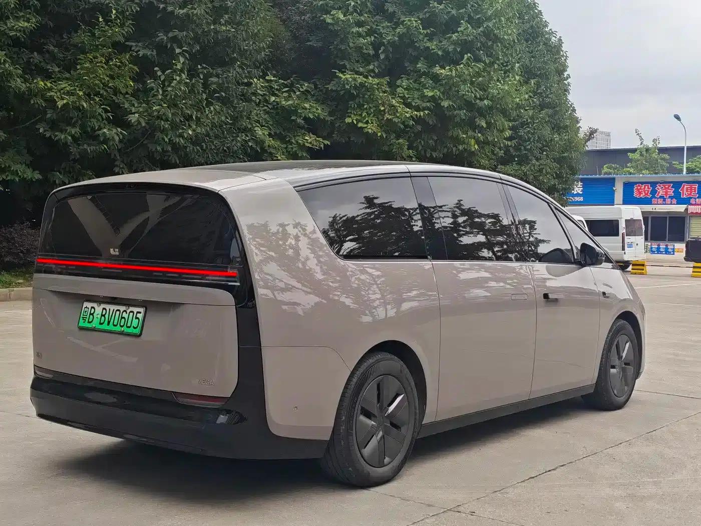 Li Auto MEGA 2024 Ultra — миниатюра 14