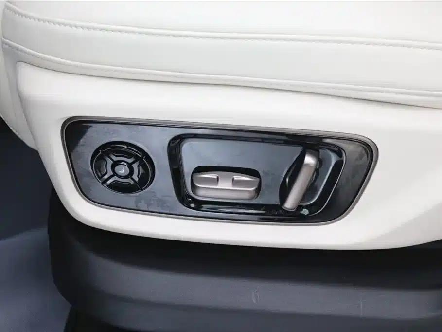 Li Auto MEGA 2025 Home Edition — миниатюра 12