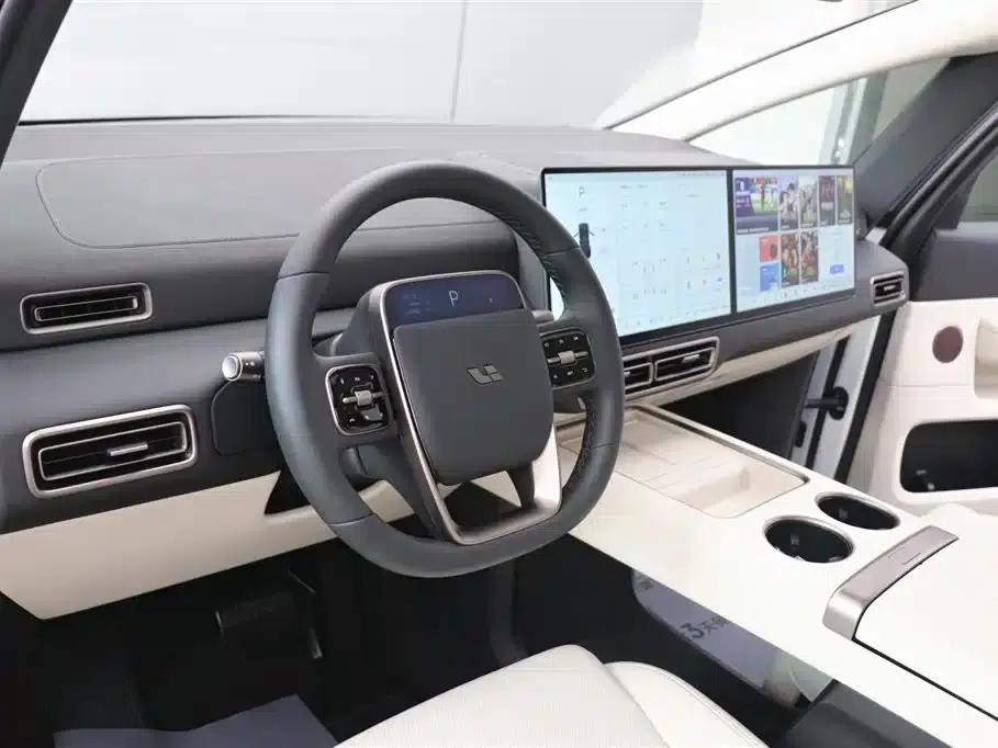 Li Auto MEGA 2025 Home Edition — миниатюра 13
