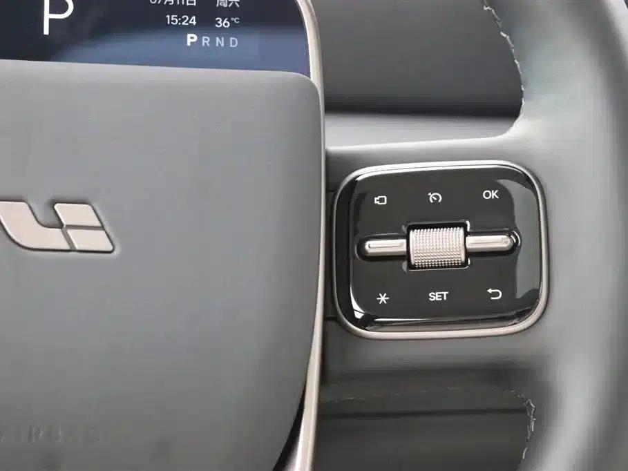 Li Auto MEGA 2025 Home Edition — миниатюра 19