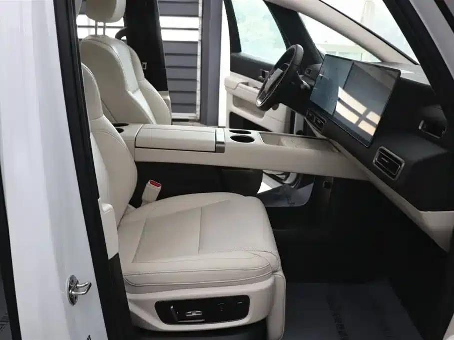 Li Auto MEGA 2025 Home Edition — миниатюра 27