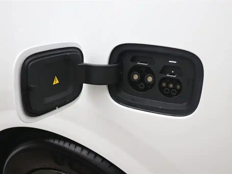 Li Auto MEGA 2025 Home Edition — миниатюра 32