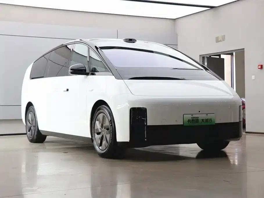 Li Auto MEGA 2025 Home Edition — миниатюра 37