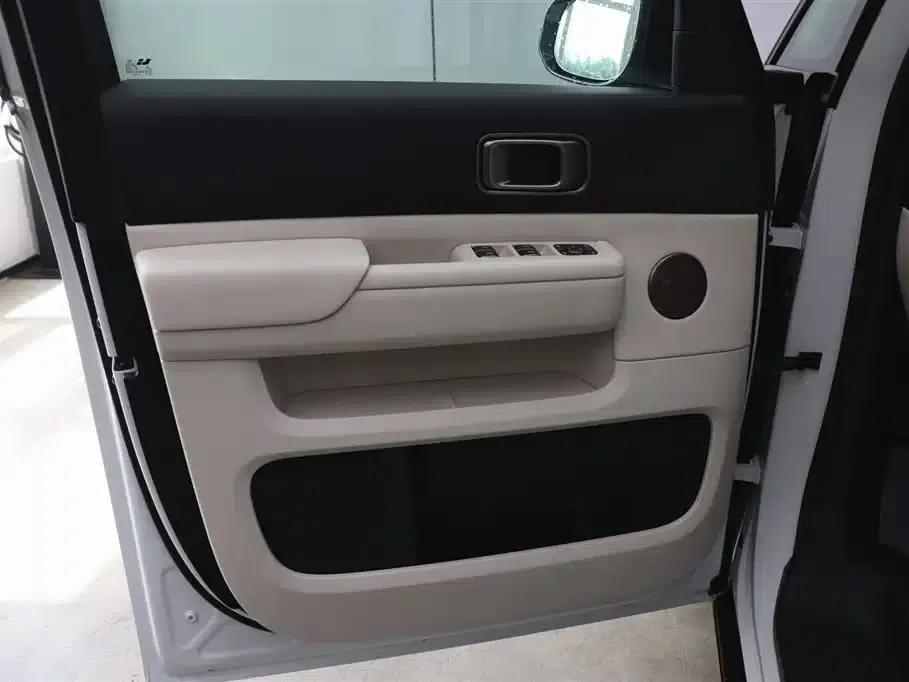 Li Auto MEGA 2025 Home Edition — миниатюра 10