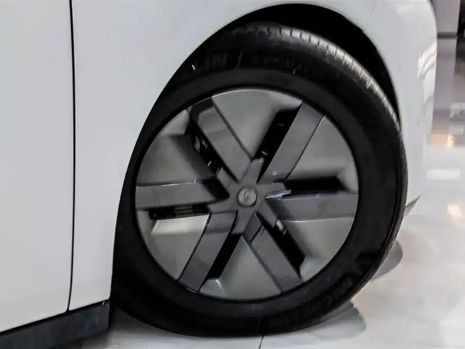 Li Auto MEGA 2024 Ultra — миниатюра 8