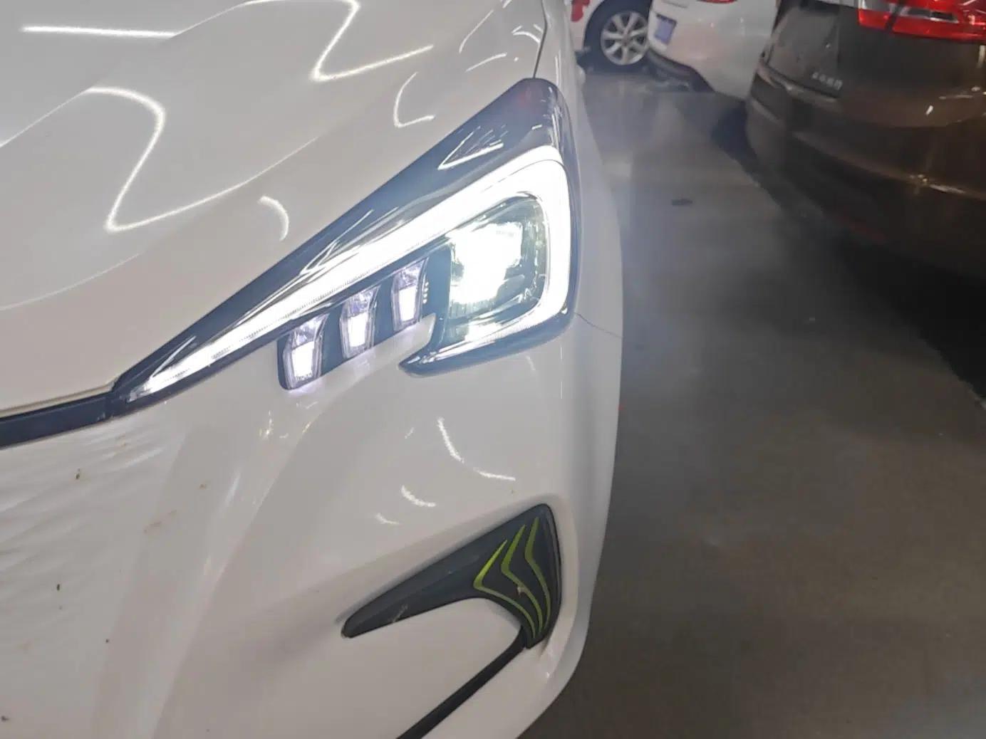 CHANGAN Benni E-Star 2022 Charming Edition Colorful Model Lithium Iron Phosphate — миниатюра 8