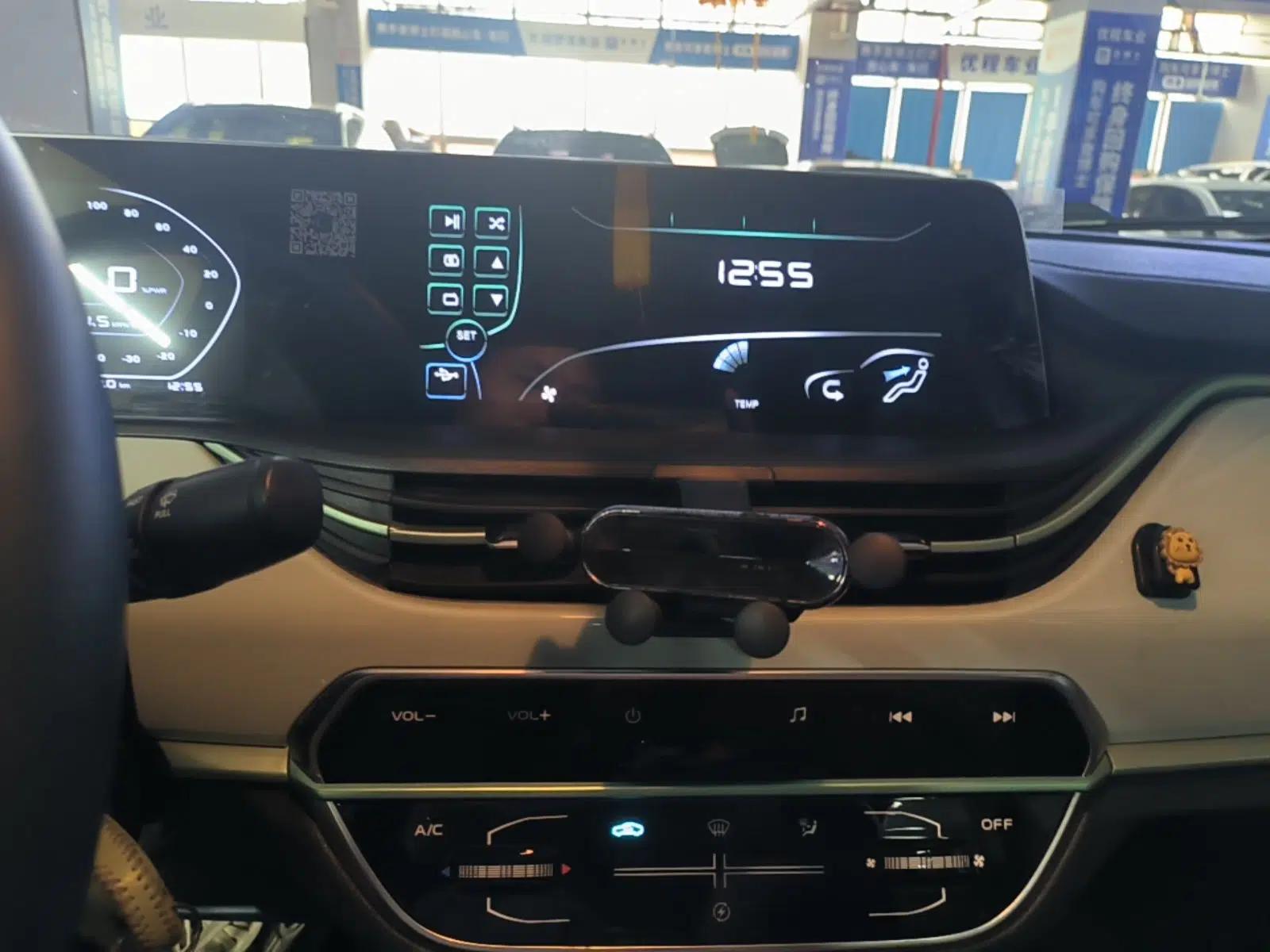 CHANGAN Benni E-Star 2022 Qingxin Edition Colorful Model Lithium Iron Phosphate — миниатюра 15