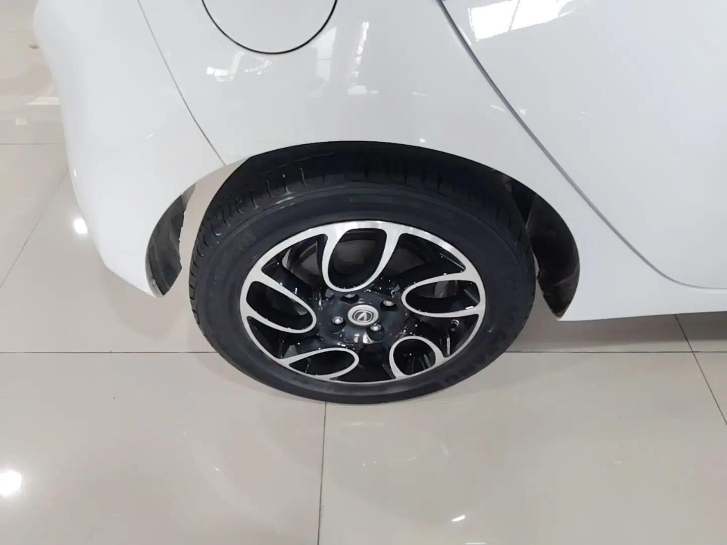 CHANGAN Benni E-Star 2021 National Edition Colorful Version Lithium Iron Phosphate (31.18 kWh) — миниатюра 11