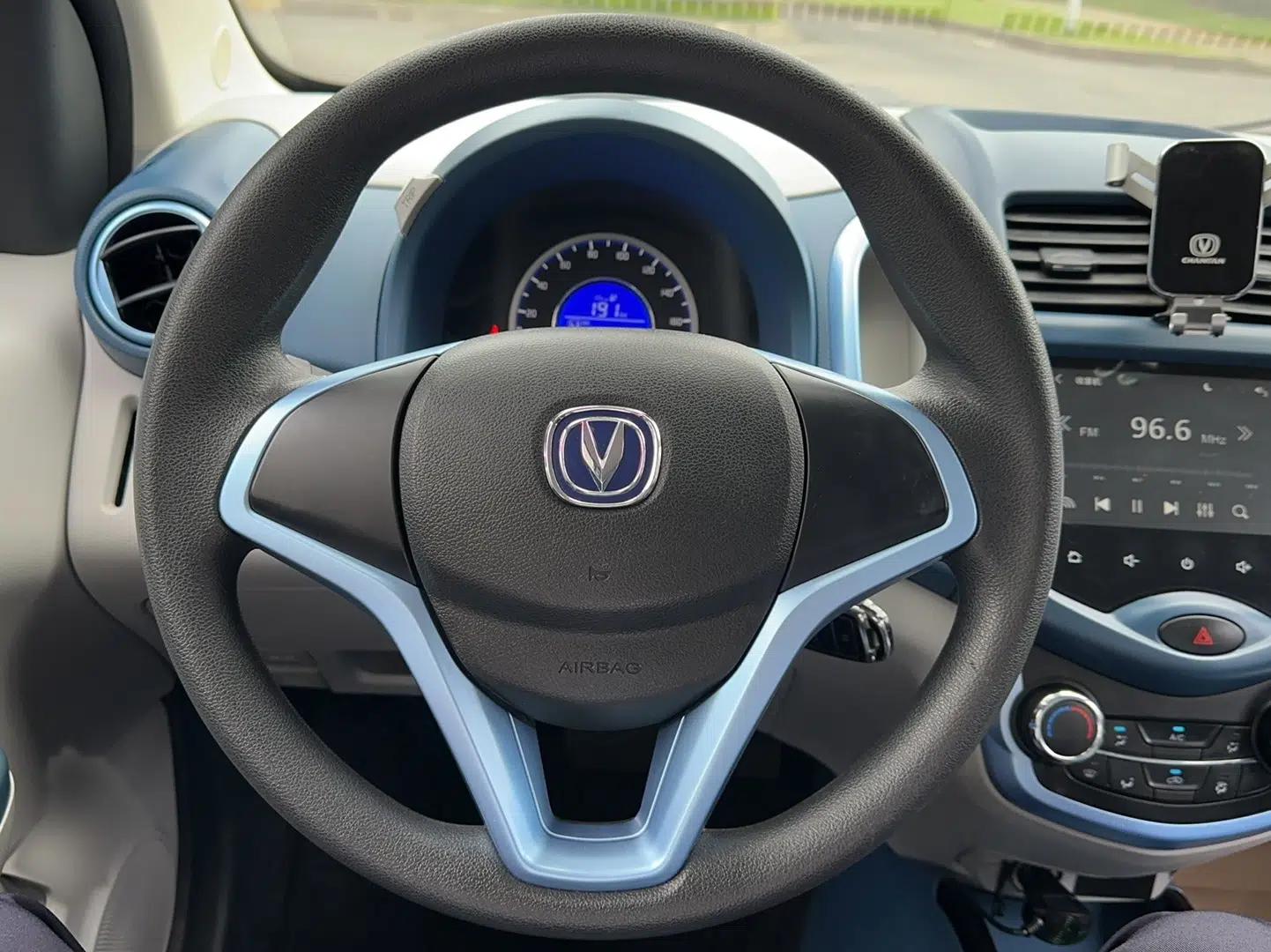 CHANGAN Benni E-Star 2021 National Edition Colorful Version Lithium Iron Phosphate (31.18 kWh) — миниатюра 18