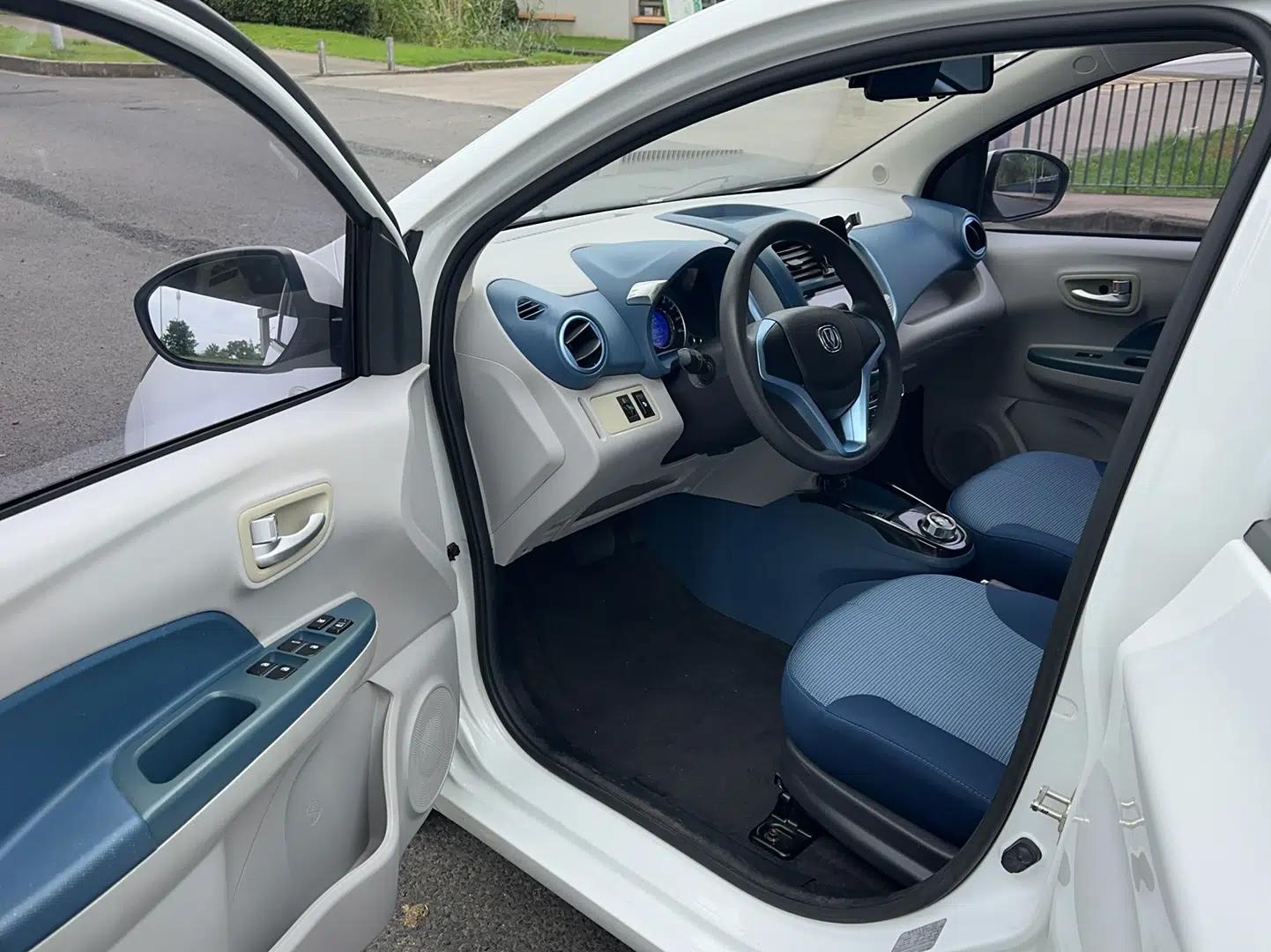 CHANGAN Benni E-Star 2021 National Edition Colorful Version Lithium Iron Phosphate (31.18 kWh) — миниатюра 24