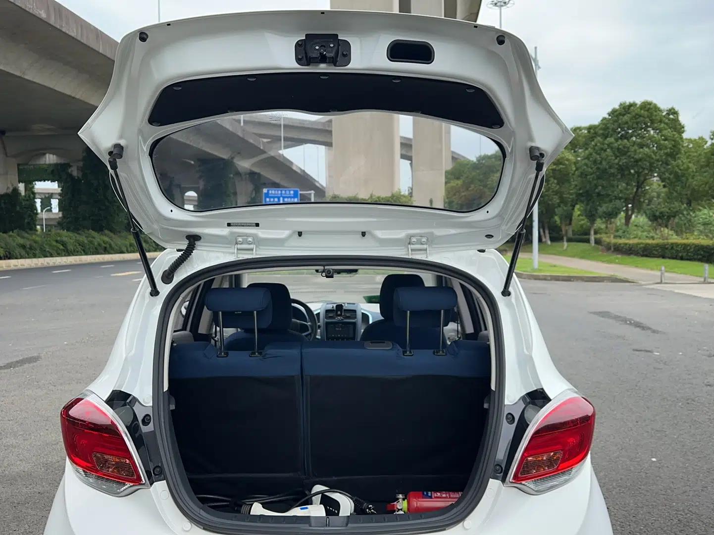 CHANGAN Benni E-Star 2021 National Edition Colorful Version Lithium Iron Phosphate (31.18 kWh) — миниатюра 28