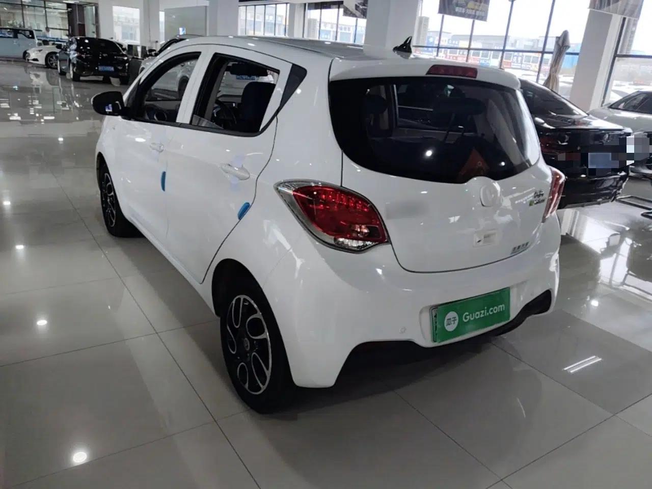 CHANGAN Benni E-Star 2021 National Edition Colorful Version Lithium Iron Phosphate (31.18 kWh) — миниатюра 4