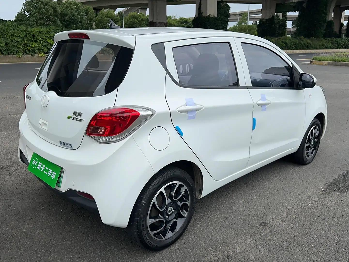 CHANGAN Benni E-Star 2021 National Edition Colorful Version Lithium Iron Phosphate (31.18 kWh) — миниатюра 6