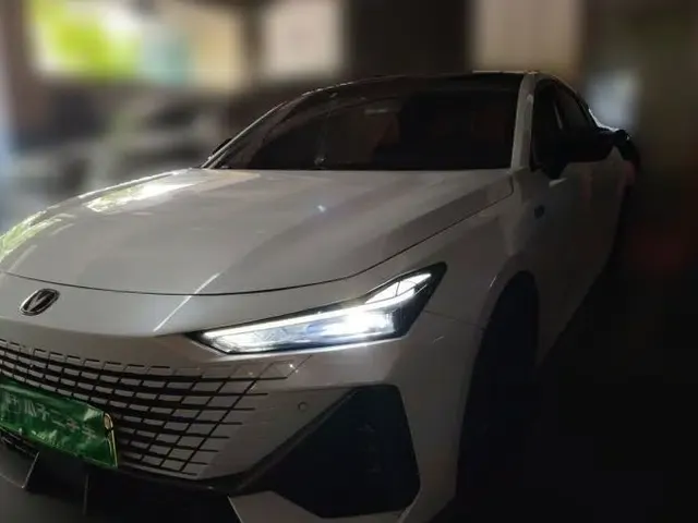 CHANGAN UNI-V iDD 2023 ZhiDian iDD 1.5T 113km ZhiKu Model
