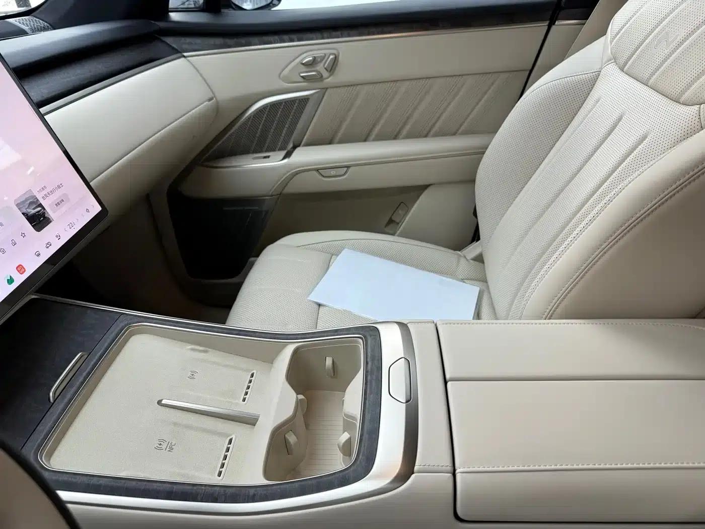2025 Chevrolet L90 Ultra 7-Seater — миниатюра 9