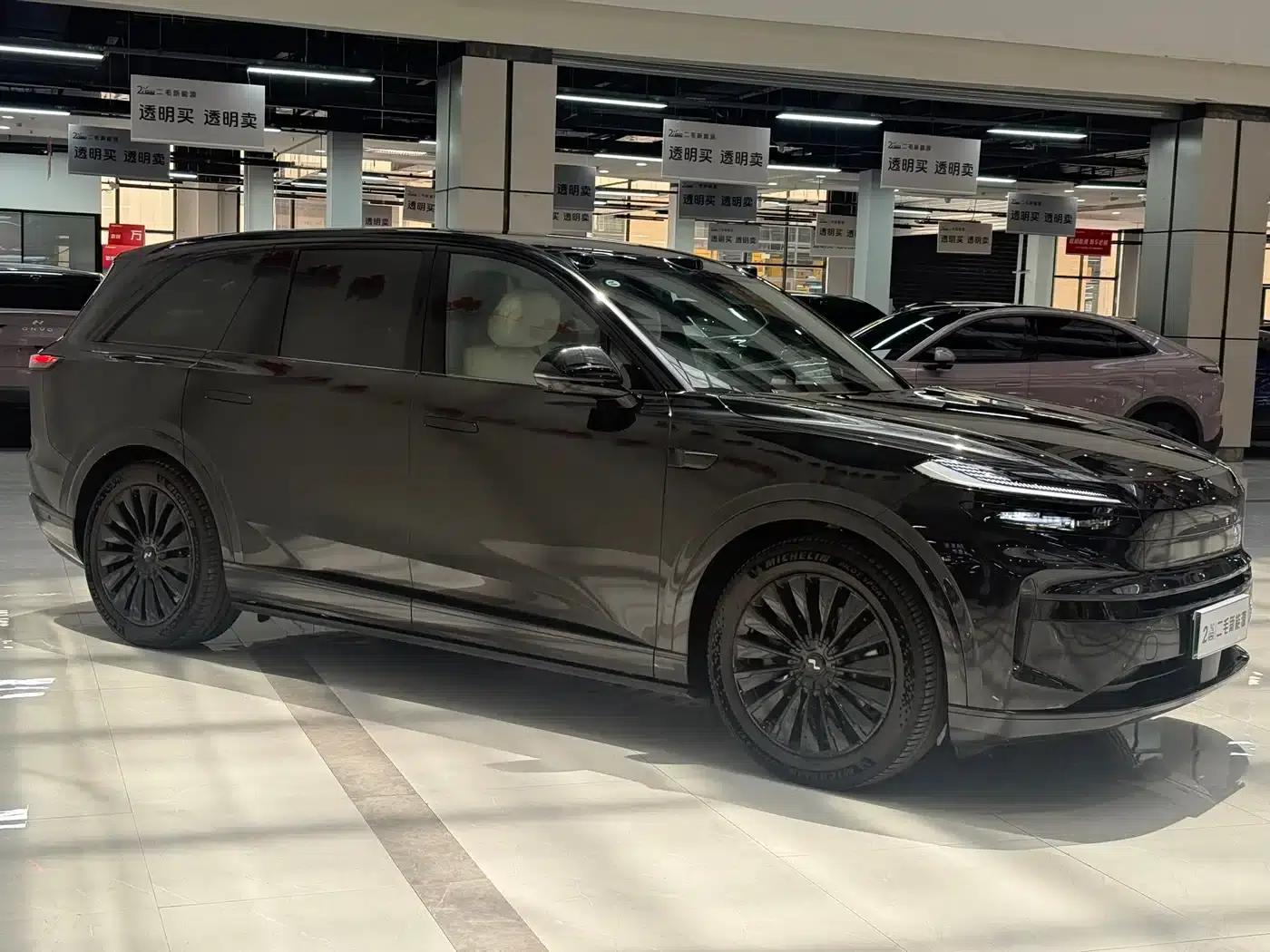 2026 Chevrolet L90 Ultra+ Six-Seat Version — миниатюра 3