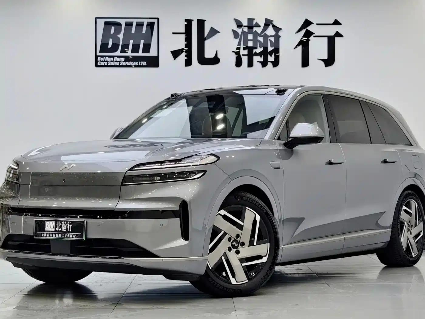 2025 Chevrolet L90 Ultra 6-seater — миниатюра 1