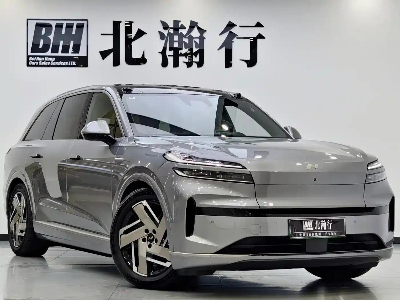 2025 Chevrolet L90 Ultra 6-seater — миниатюра 3