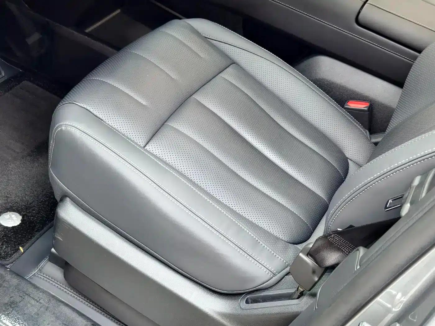 2025 Chevrolet L90 Ultra 6-seater — миниатюра 7