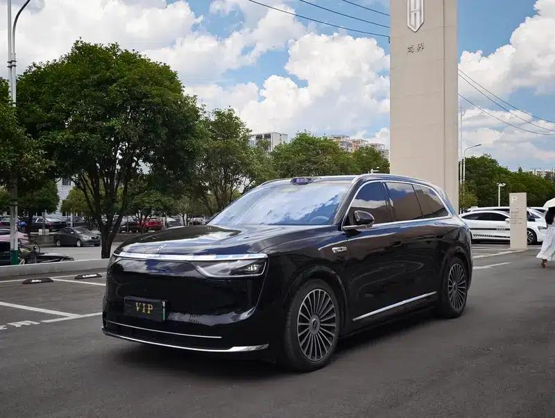 Wenjie M8 2025 Extended Range Ultra 6-Seat 4WD (192-line LiDAR) — миниатюра 1