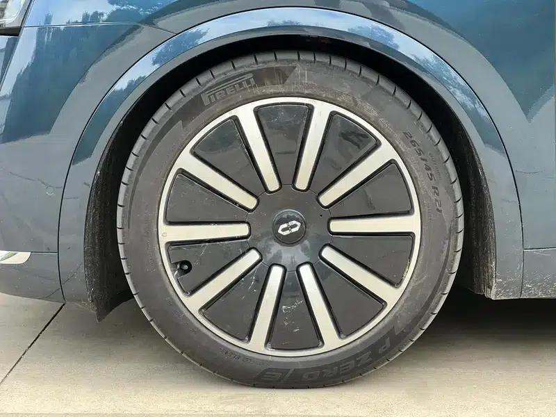 Wenjie M8 2025 Extended Range Ultra 5-Seat 4WD (192-line LiDAR) — миниатюра 9