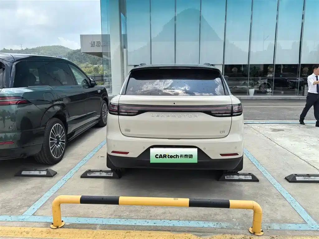 Leapmotor C11 2026 Pure Electric 640 LiDAR Smart Edition — миниатюра 9