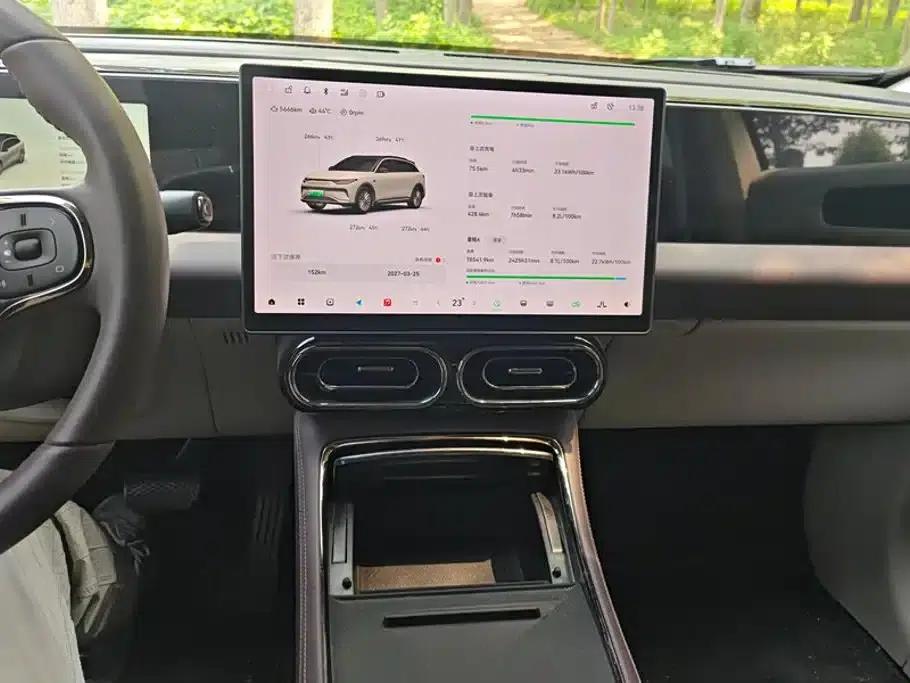 Leapmotor C11 2024 Range Extended 300 Premium Edition — миниатюра 13