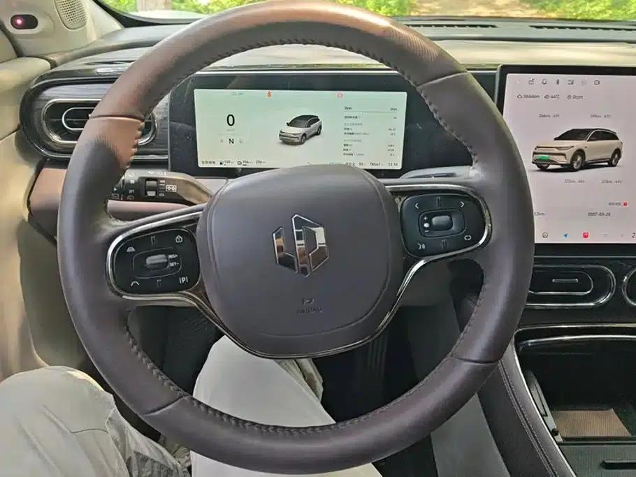 Leapmotor C11 2024 Range Extended 300 Premium Edition — миниатюра 15