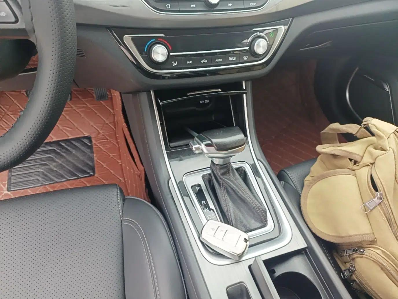 CHANGAN Ruicheng CC 2021 Blue Whale Edition 1.5T DCT Luxury Model — миниатюра 16