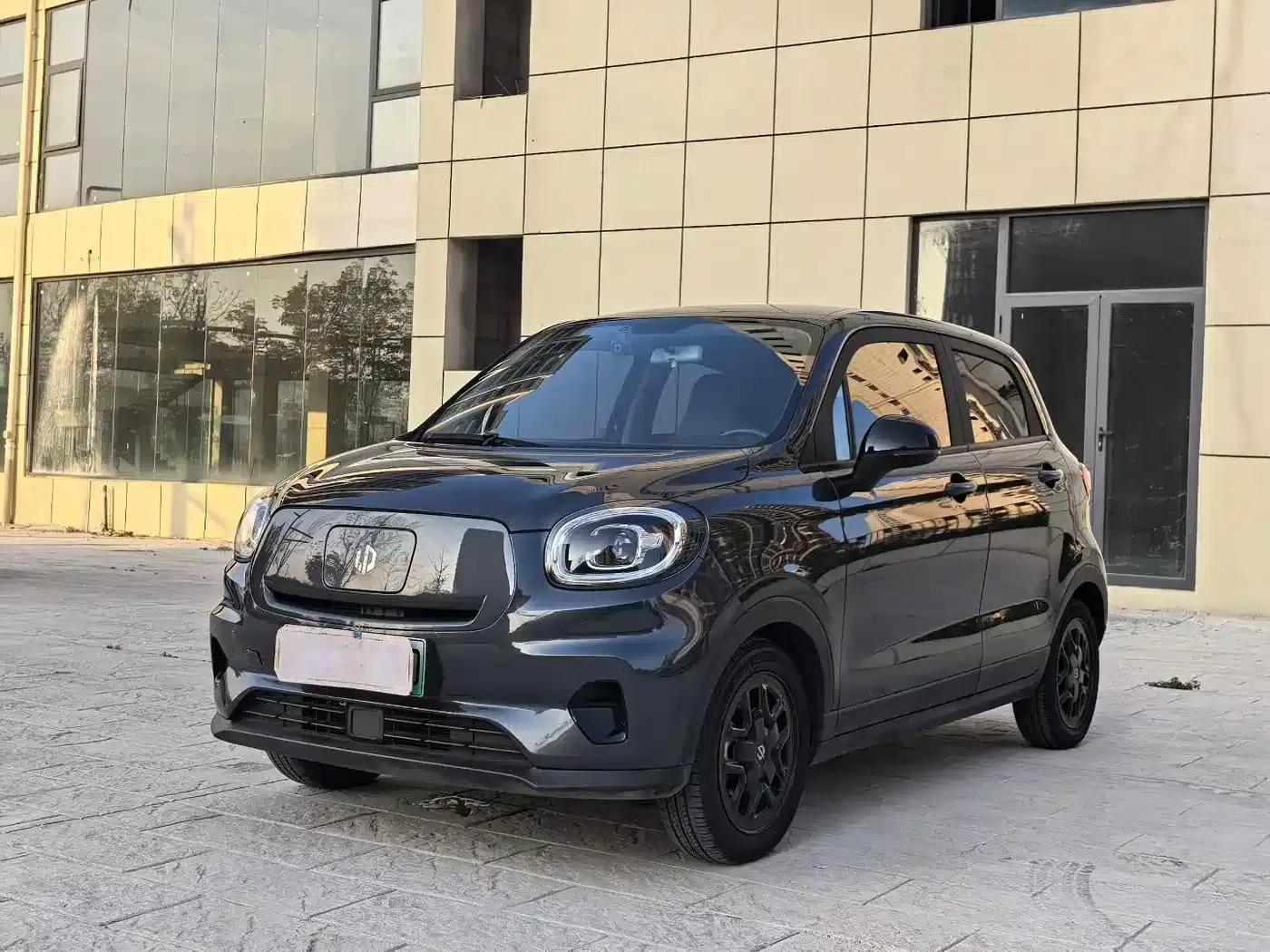 Leapmotor T03 2023 403 Lite Edition — миниатюра 1