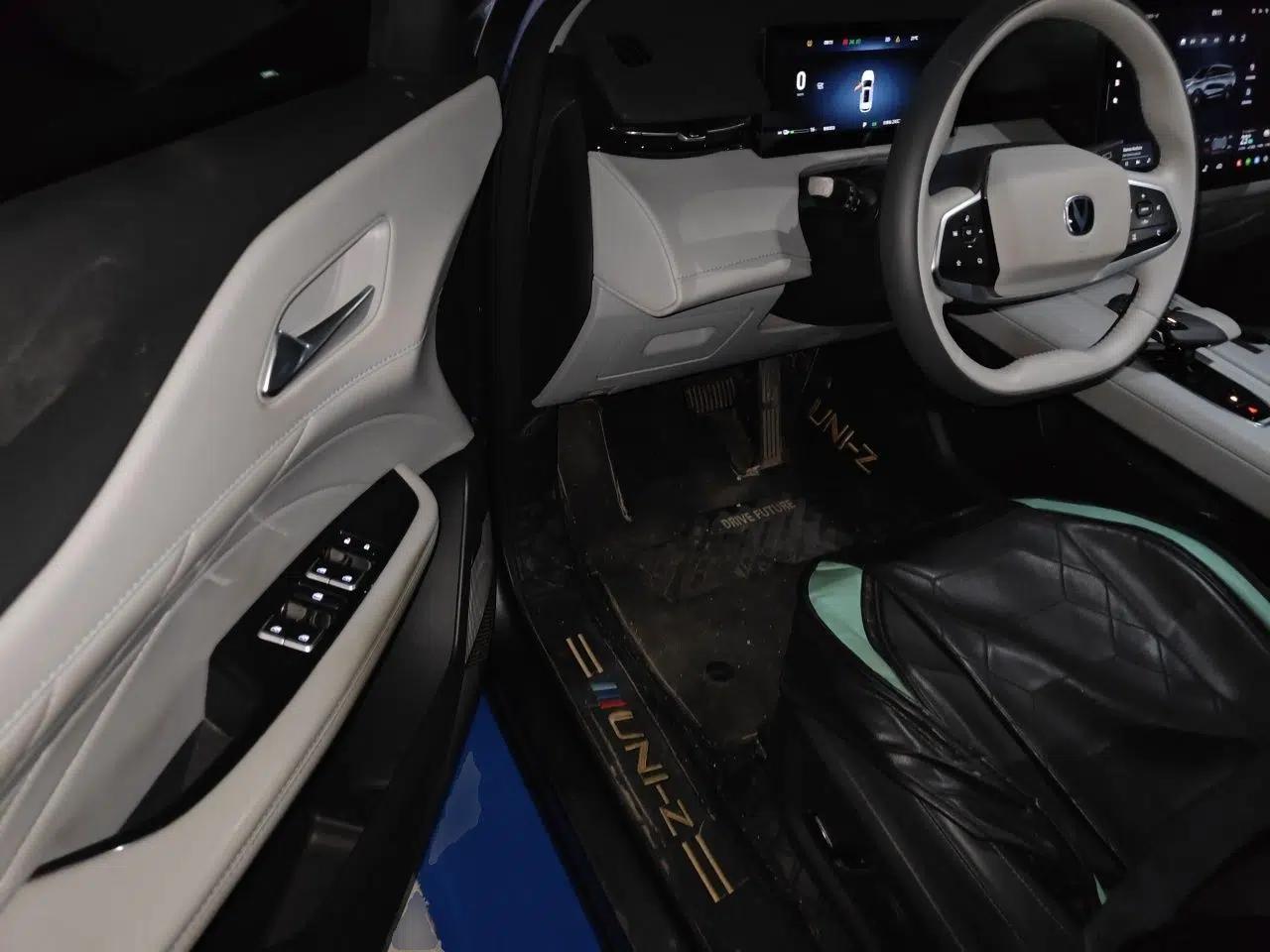 CHANGAN UNI-Z New Energy 2024 Blue Whale Smart Electric iDD 125km Beyond Edition — миниатюра 16