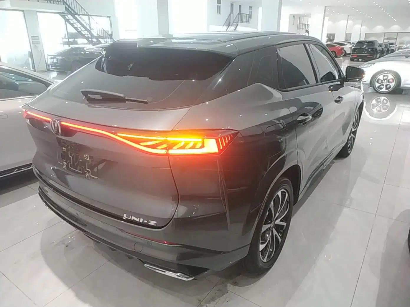 CHANGAN UNI-Z New Energy 2024 Blue Whale Smart Electric iDD 125km Beyond Edition — миниатюра 6