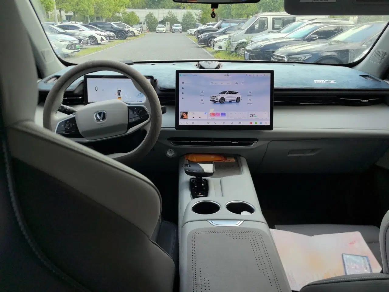 CHANGAN UNI-Z New Energy 2024 Blue Whale Smart Electric iDD 125km Beyond Edition — миниатюра 9