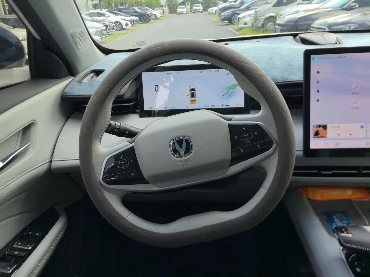 CHANGAN UNI-Z New Energy 2024 Blue Whale Smart Electric iDD 125km Beyond Edition — миниатюра 10