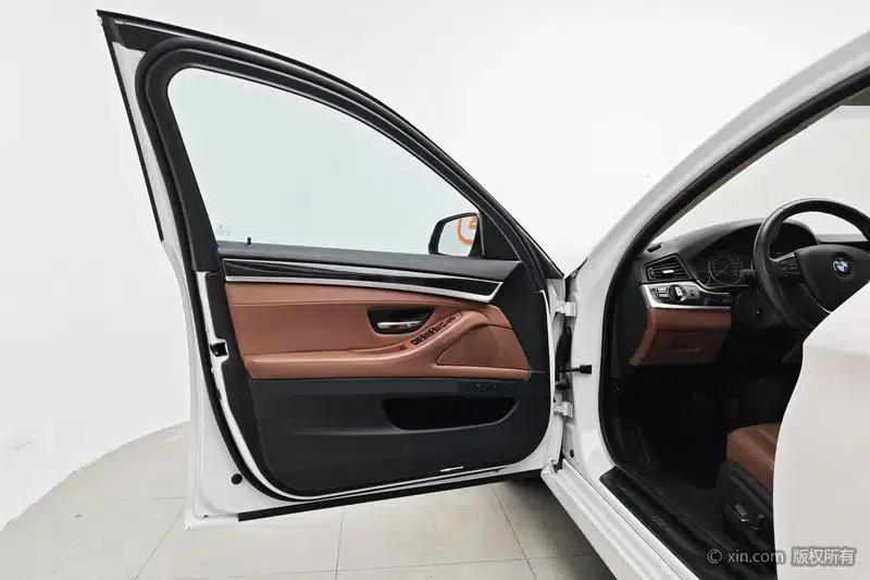 BMW 5 Series 2017 525Li Leading Edition — миниатюра 21