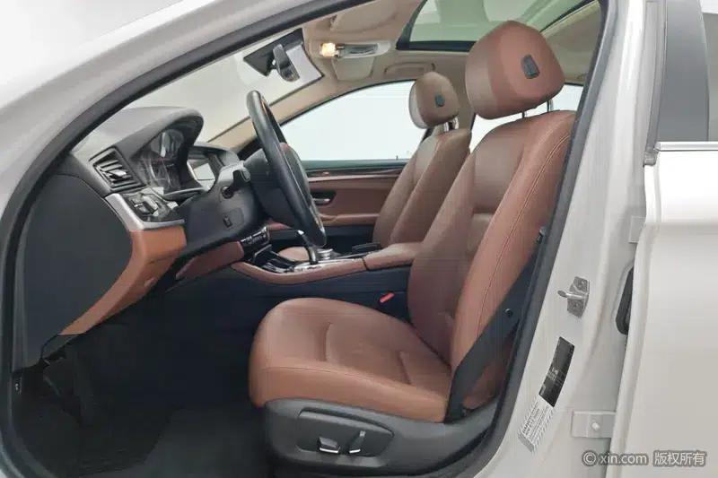 BMW 5 Series 2017 525Li Leading Edition — миниатюра 24