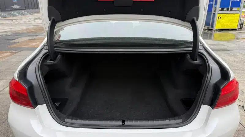 BMW 5 Series 2019 530Li Leading Luxury Package — миниатюра 24