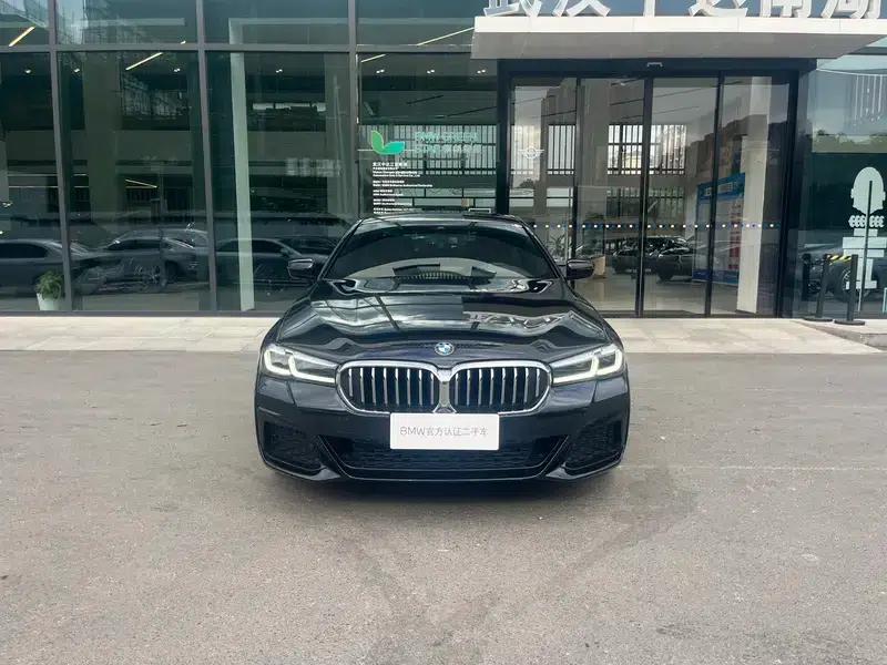 2022 BMW 5 Series 530Li Leading Edition M Sport Package — миниатюра 2