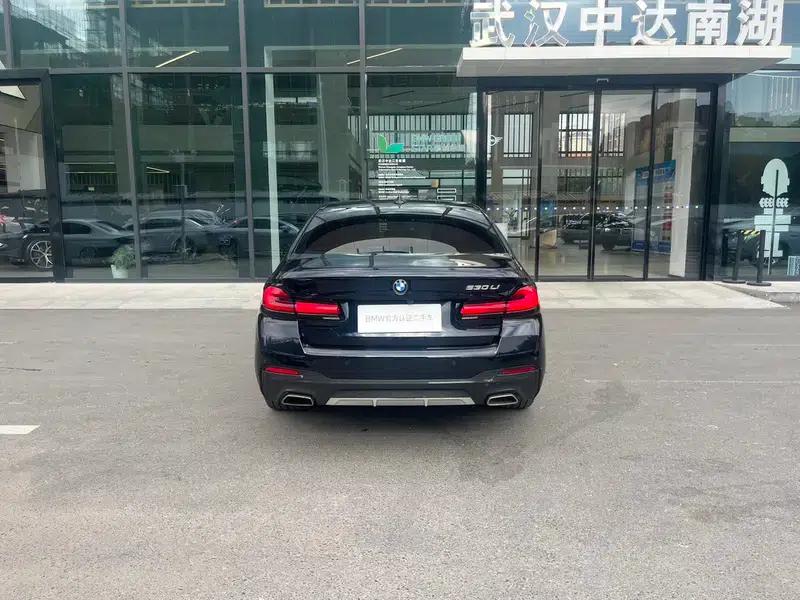 2022 BMW 5 Series 530Li Leading Edition M Sport Package — миниатюра 4